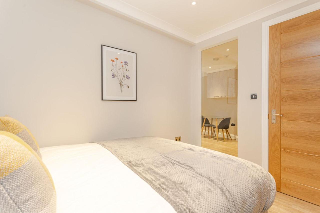 Cleveland Residences Farringdon Apartment *